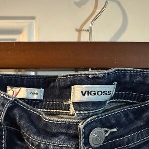 Vigoss Indigo Denim Capri with Contrast Stitching